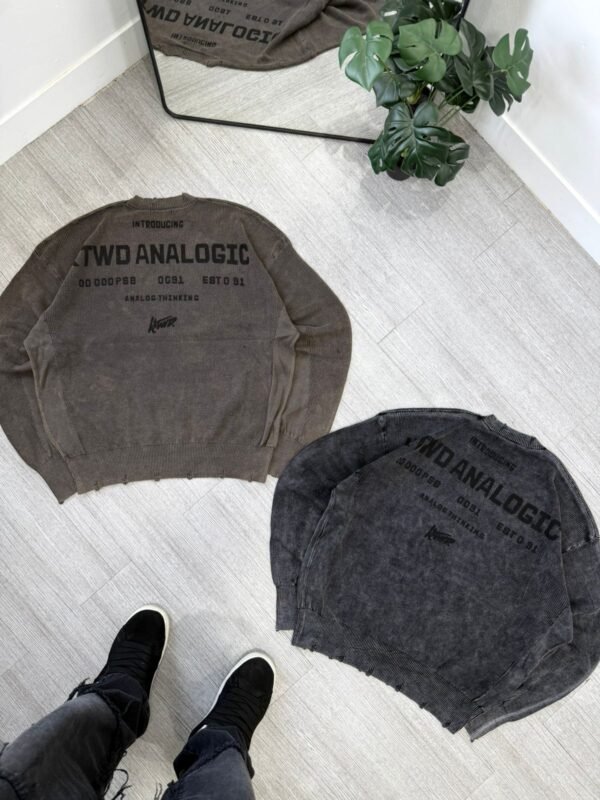 WhatsApp Image 2025-09-27 at 11.27.50 Sweater Analogic