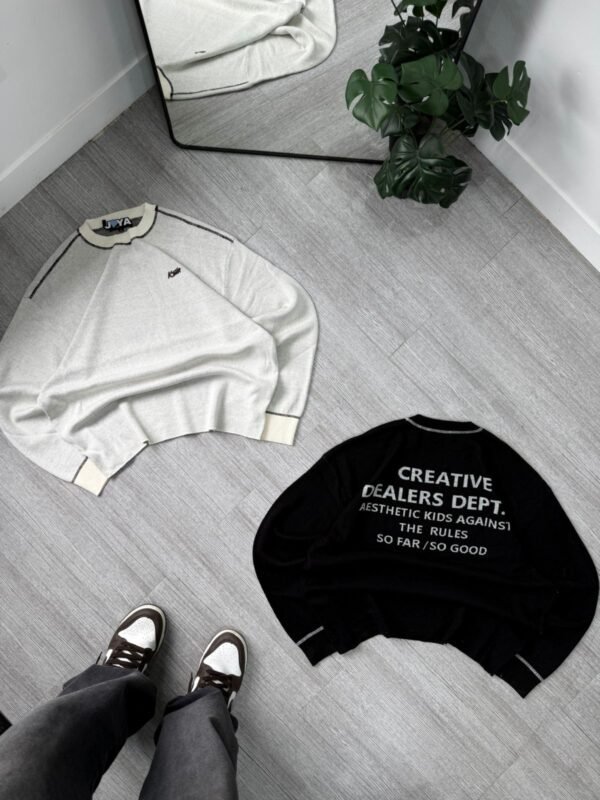 Sweater Creative